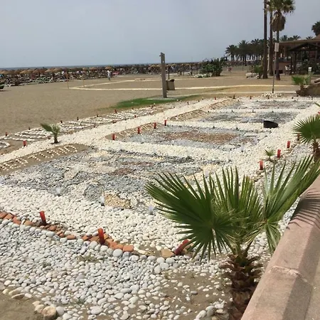 Carihuela Palace Beach Апартаменты Торремолинос
